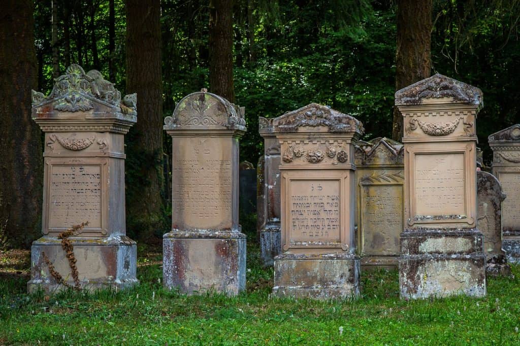 בית קברות יהודים